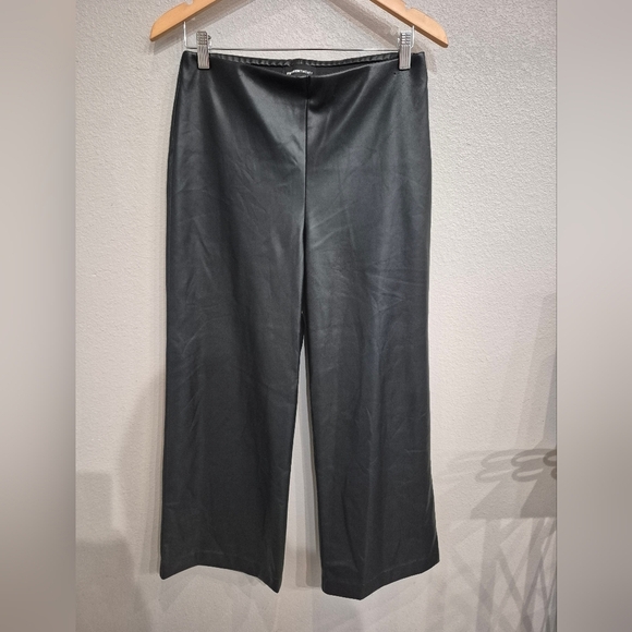 FIFTEEN TWENTY Pants Faux Leather In Size Medium - Picture 2 of 4
